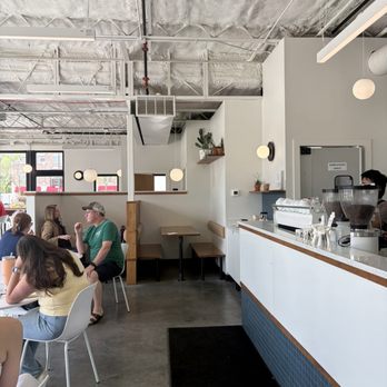 Tala Coffee Roasters - Cafes Near Me - Winnetka, Illinois