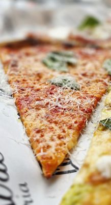 L'industrie Pizzeria - Williamsburg by null