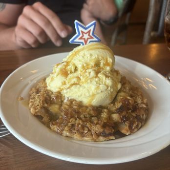 The Keeter Center - Apple pie - Hotels Near Me - Point Lookout, Missouri The Keeter Center - Apple pie - Hotels Near Me - Point Lookout, Missouri