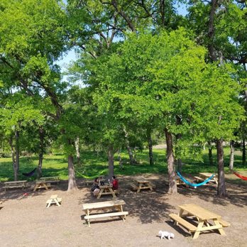 Hi Sign Brewing - Outdoor space - Breweries Near Me - Austin, Texas Hi Sign Brewing - Outdoor space - Breweries Near Me - Austin, Texas