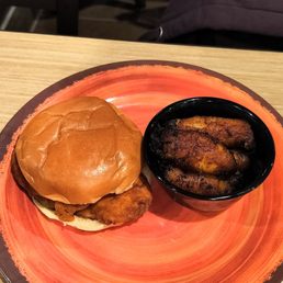 Chicken sandwich with sweet plantains