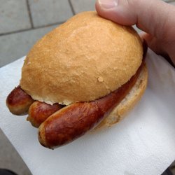 Wurstbraterei Reisinger - Bratwurst on a bun, 2.80 €