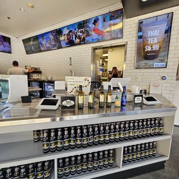 Roll Call - Koreatown - You order your food first before sitting down. - Sushi Bars Near Me - Los Angeles, California Roll Call - Koreatown - You order your food first before sitting down. - Sushi Bars Near Me - Los Angeles, California