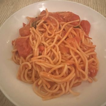 La Pecora Bianca - Spaghetti - Italian Near Me - New York, New York La Pecora Bianca - Spaghetti - Italian Near Me - New York, New York