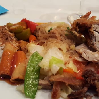 Max's Restaurant - Glendale - Fried chicken and fried pork reigned supreme - Filipino Near Me - Glendale, California