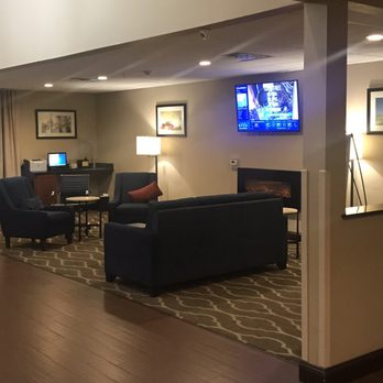 Comfort Suites Manheim - Lancaster - Lobby seating area. - Hotels Near Me - Manheim, Pennsylvania Comfort Suites Manheim - Lancaster - Lobby seating area. - Hotels Near Me - Manheim, Pennsylvania