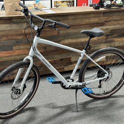 BikeSource - New Bike Day, 2023 Specialized Roll 3.0