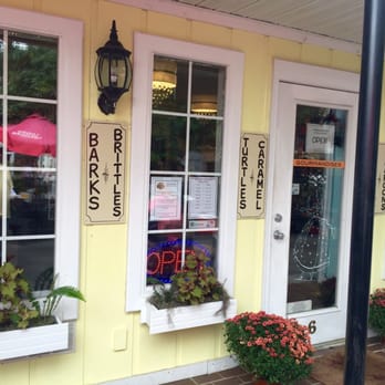 Fairhope Chocolate And Bakery - This precious little chocolate shop is located in Fairhope's French Quarter. - Chocolatiers & Shops Near Me - Fairhope, Alabama Fairhope Chocolate And Bakery - This precious little chocolate shop is located in Fairhope's French Quarter. - Chocolatiers & Shops Near Me - Fairhope, Alabama