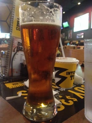 Buffalo Wild Wings by null