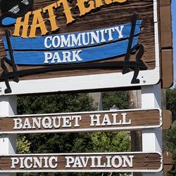 Hatters Park - Sign