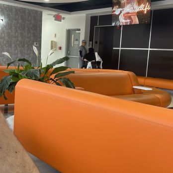 Smart Plastic Surgery Miami - This is where there waiting room is. - Cosmetic Surgeons Near Me - Miami, Florida Smart Plastic Surgery Miami - This is where there waiting room is. - Cosmetic Surgeons Near Me - Miami, Florida