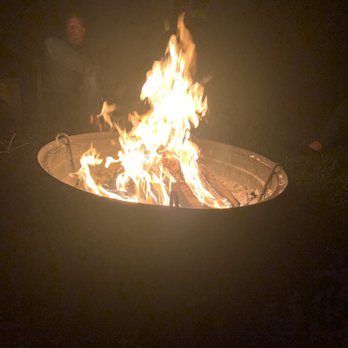 Hunt's Lodge - Nice campfire, everyone enjoyed sitting around and sharing stories. - Campgrounds Near Me - Tellico Plains, Tennessee