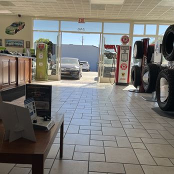 San Benito Tire Pros - Inside the shop / waiting area - Tires Near Me - Hollister, California San Benito Tire Pros - Inside the shop / waiting area - Tires Near Me - Hollister, California