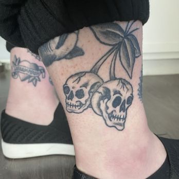 The Cat Tattoos - Cherry skull tattoo - Tattoo Near Me - Las Vegas, Nevada