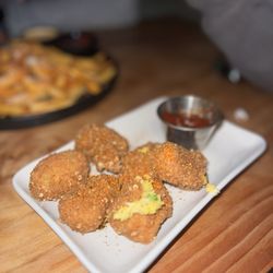 Buddha Belly Burger - Lions Mane Nuggets