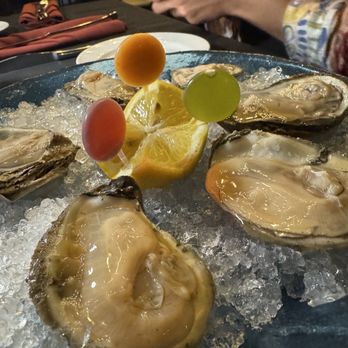 Bourbons 72 - Oysters on the Half Shell - Steakhouses Near Me - Williamsburg, Michigan