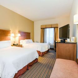 Hampton Inn Hampton-Newport News - Guest room