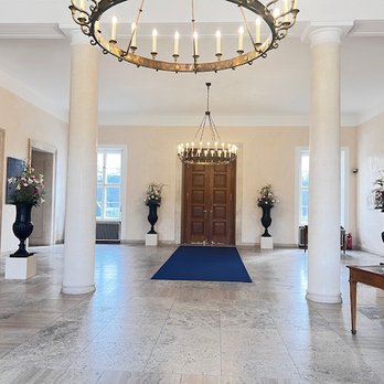 Schloss Bellevue - Landmarks & Historical Buildings Near Me - Berlin, BE