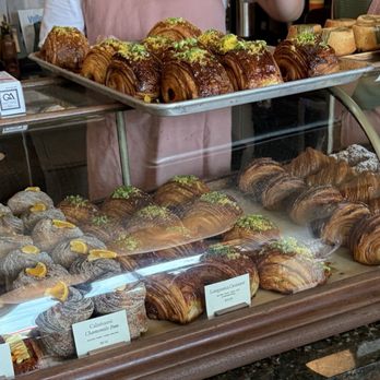 Del Sur Bakery & Cafe - Filipino Near Me - Chicago, Illinois