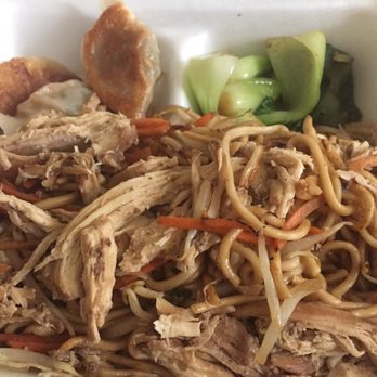 Beijing Dumpling House - Chicken lomein combo with pan fried pork and chive dumplings and bok choy!!! Yum (love the shredded chicken) - Bubble Tea Near Me - Jamaica, New York