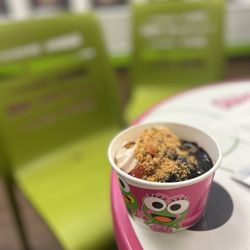 sweetFrog Premium Frozen Yogurt