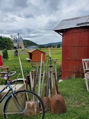 Retherford's Antiquities & Auction Services by null