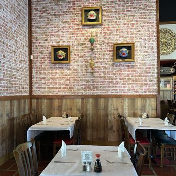 Chili Basil Thai Cuisine - Thai Near Me - Ventura, California