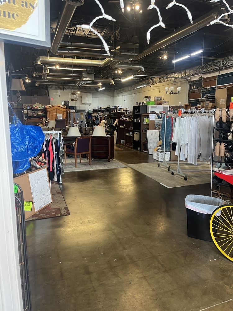 SIMPLY GRACE THRIFT STORE 10 Photos 580 W Arapaho Rd, Richardson