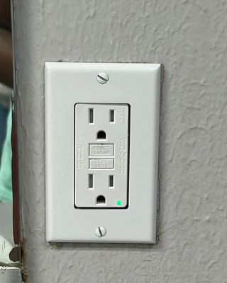 Lawndale Emergency Electrician Logo