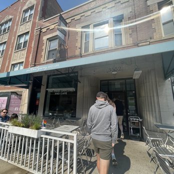 Southport Grocery & Cafe - Grocery Near Me - Chicago, Illinois