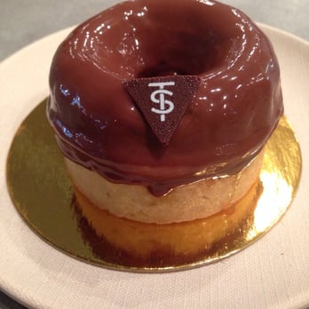 Tout Suite - Salted Caramel peanut tart - Cafes Near Me - Houston, Texas