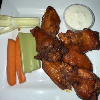 Waterton Tavern - Half order of traditional bone-in wings - American Near Me - Littleton, Colorado Waterton Tavern - Half order of traditional bone-in wings - American Near Me - Littleton, Colorado