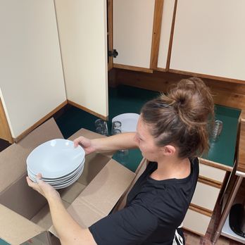 Lux Living Cleaners - MOVING-IN CLEANING SERVICES - Home Cleaning Near Me - Honolulu, Hawaii Lux Living Cleaners - MOVING-IN CLEANING SERVICES - Home Cleaning Near Me - Honolulu, Hawaii