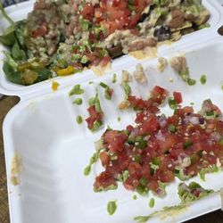 The Hearty Beet - Loaded nachos