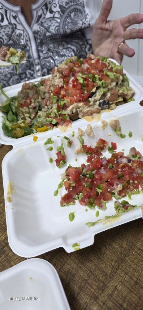 The Hearty Beet Logo