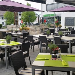 Lex - Einladende Terrasse,  ruhig gelegen. Viele Parkplätze vorhanden.