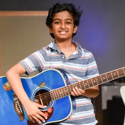 4/4 School of Music