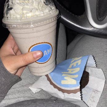 Cream - Cookies & cream Milk Shake & brownie - Desserts Near Me - Cupertino, California Cream - Cookies & cream Milk Shake & brownie - Desserts Near Me - Cupertino, California