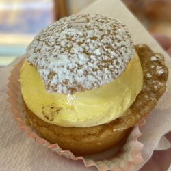 Pasticceria Spezia - Frolla con crema di burro e limone, buono!