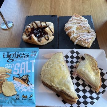 Roggenart European Bakery, Bistro & Cafe - Breakfast & Brunch Near Me - Ellicott City, Maryland