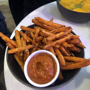 Café Mia - Sweet potato fries with spicy mayo - Cafes Near Me - Montreal, Quebec Café Mia - Sweet potato fries with spicy mayo - Cafes Near Me - Montreal, Quebec