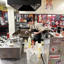 DG's Deli & Market - Flat grill