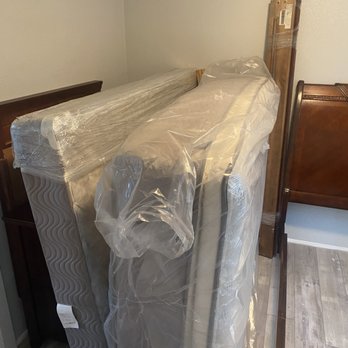 TierOne Movers - Because I'm a widow with 2 girls I asked him to help me to fix and settle my bed only and my room! He said he understand wrong and he didn't - Movers Near Me - San Diego, California