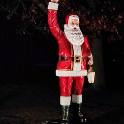 Slater Memorial Park - Santa