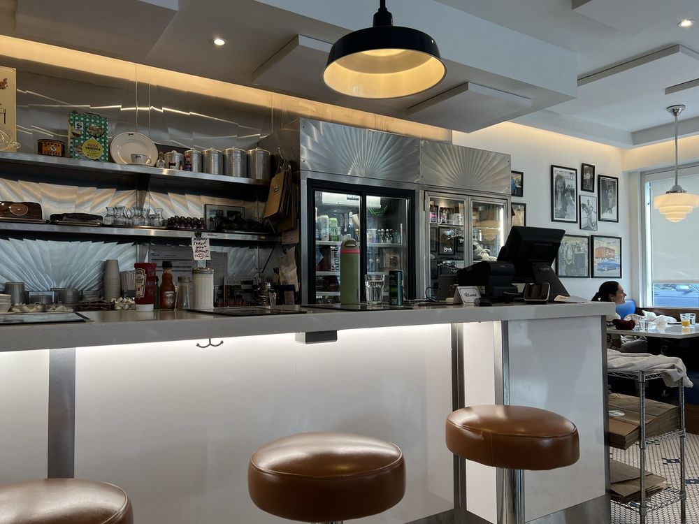 Beautys Luncheonette