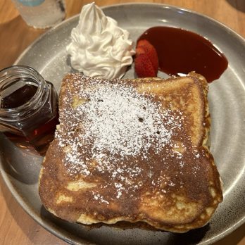 Library Restaurant & Lounge - Strawberry Cheesecake French Toast - Bars Near Me - Nashville, Tennessee