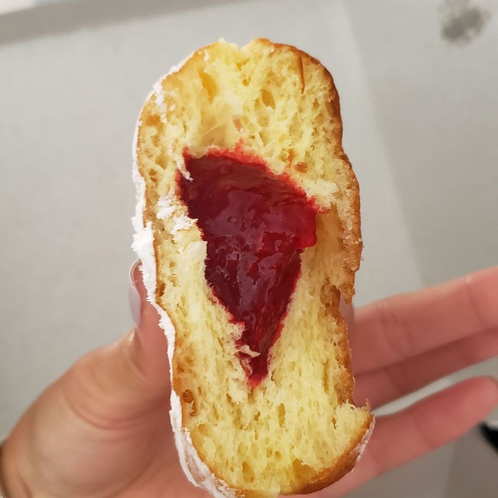 Donut Den - Donuts Near Me - Torrance, California