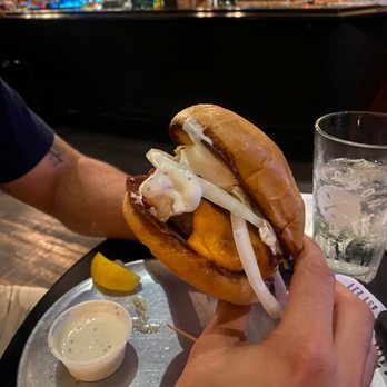 Surly Wench Pub - Burger - Bars Near Me - Tucson, Arizona
