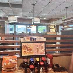 IHOP - Dining area