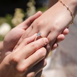 Sherwood Bridge Diamonds - 2.5 ct Lab Grown Oval Diamond Engagement Ring
